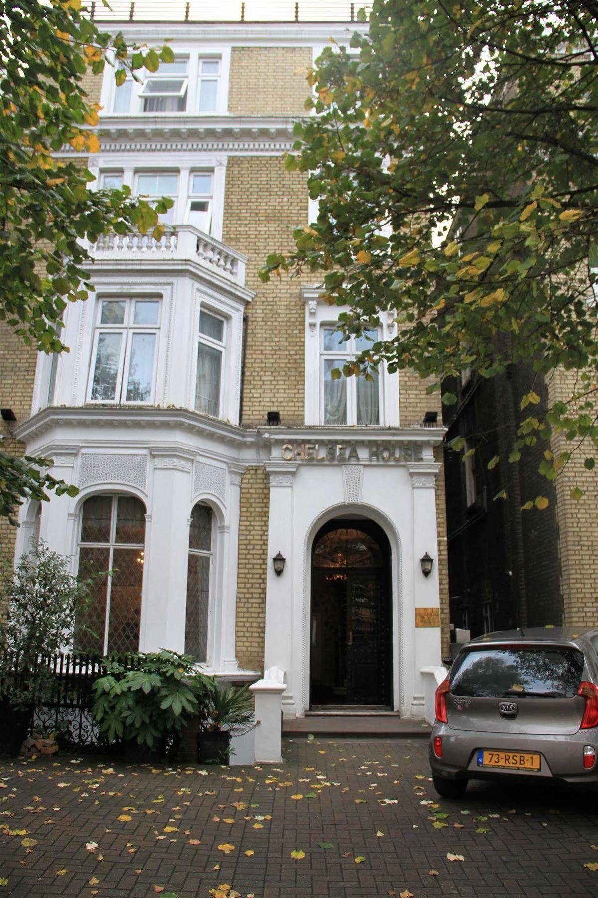 Chelsea House -