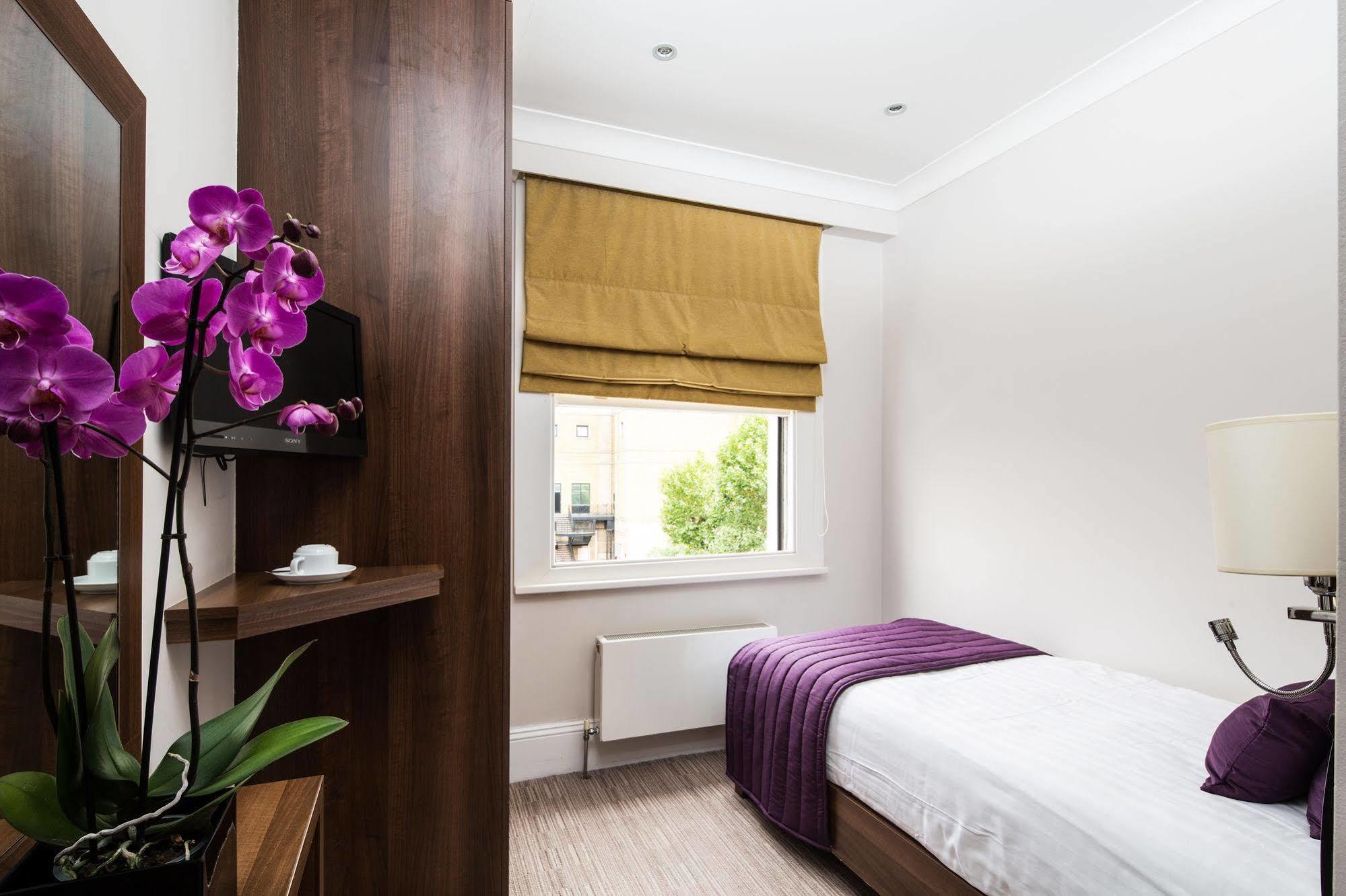 Hotel House 3*