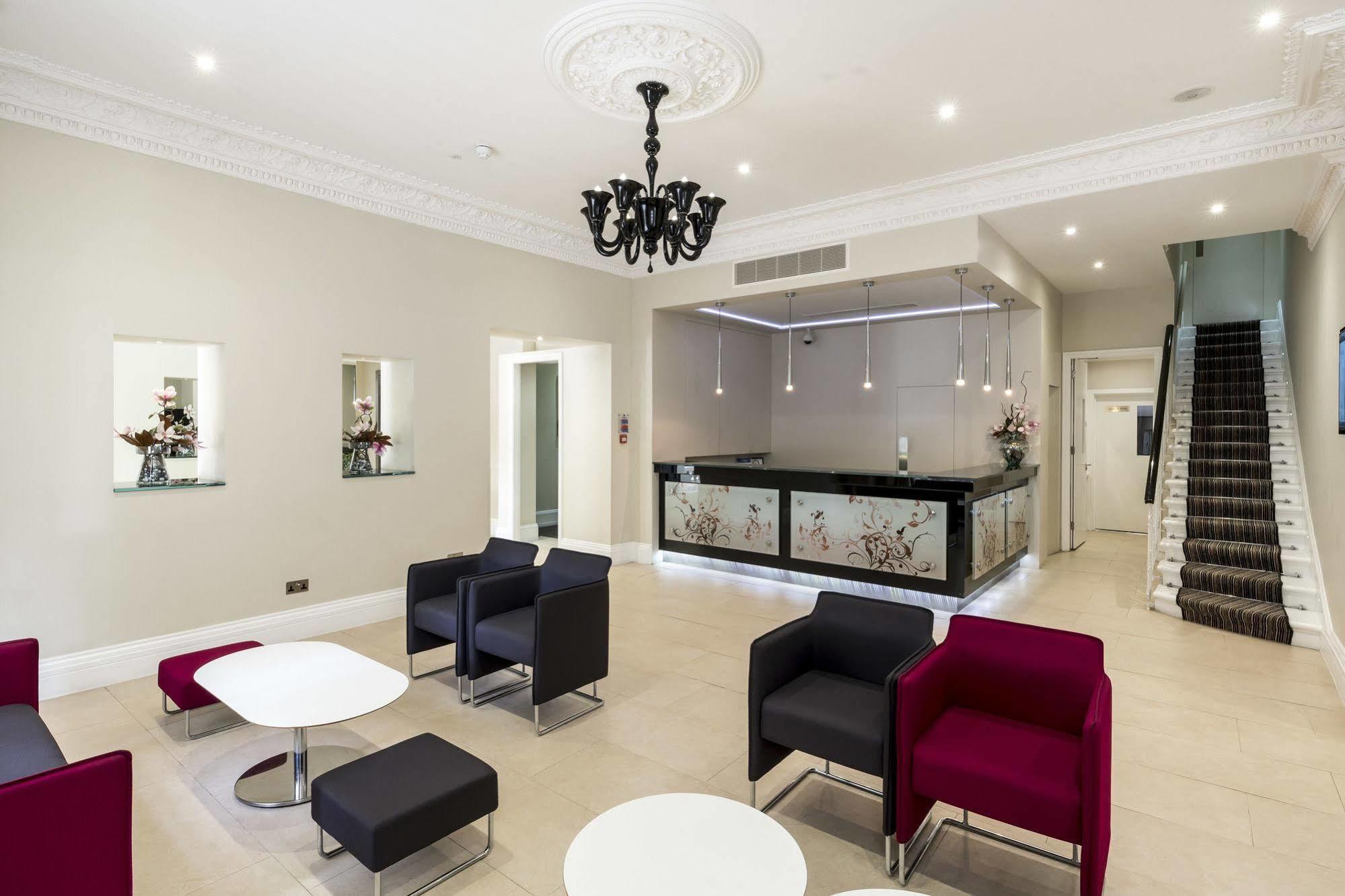 House Hotel