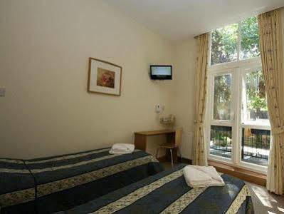 St Joseph Hotel