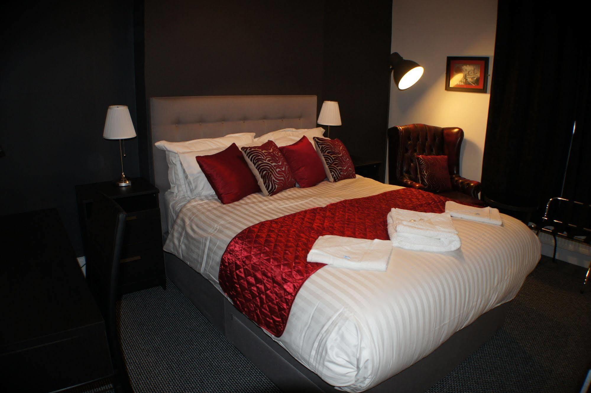 Grand Junction Arms 3*