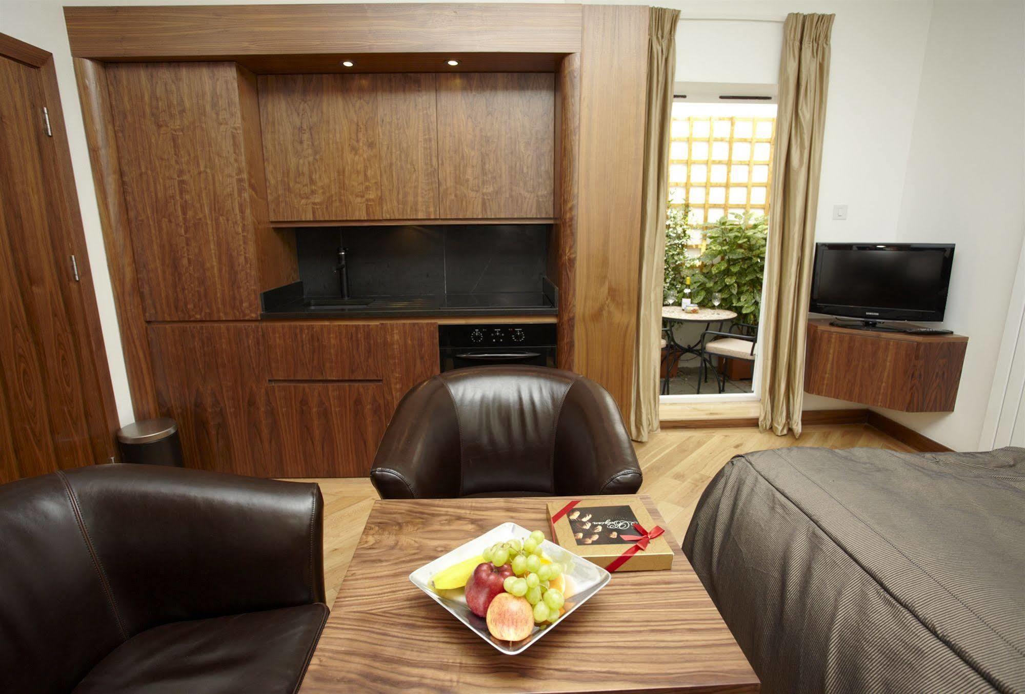 Presidential Kensington Aparthotel