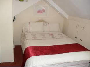 Stratford Hotel 2*