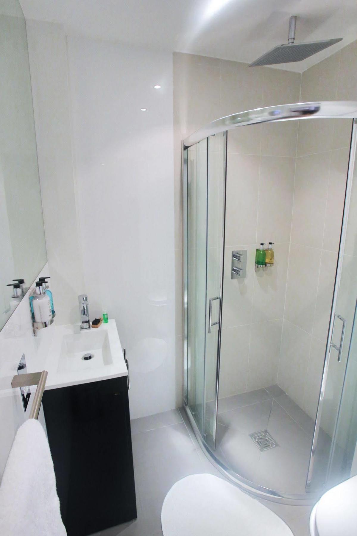 Room Home Stay 4* Londres