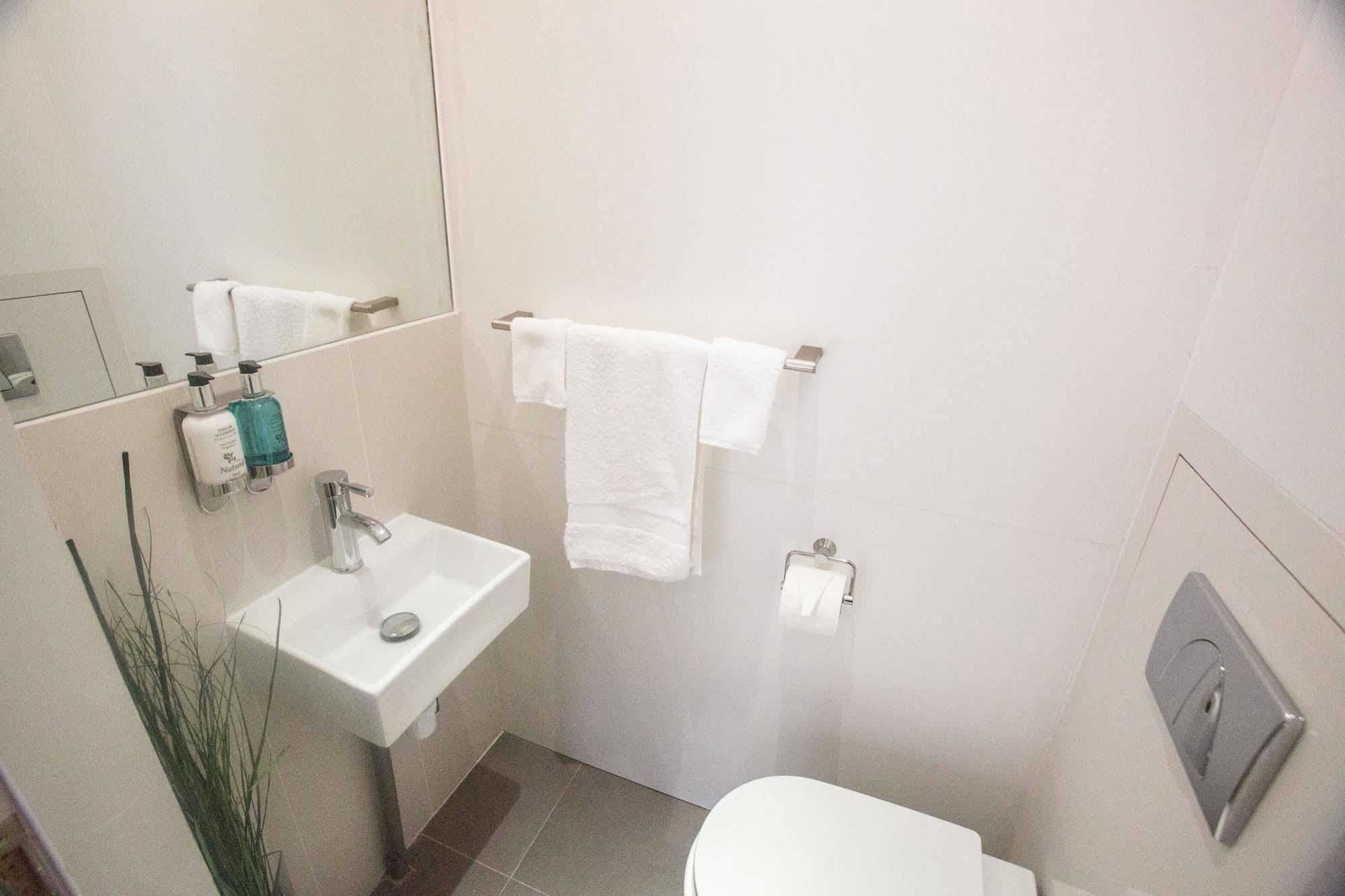 Room Home Stay Appart hôtel