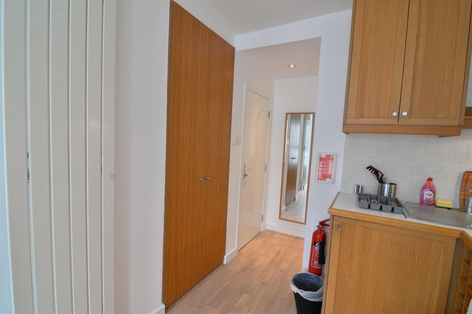 Gate Kensington Apartment *