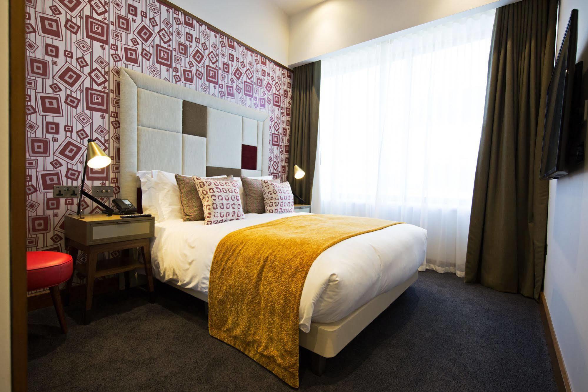 Devonshire Club &