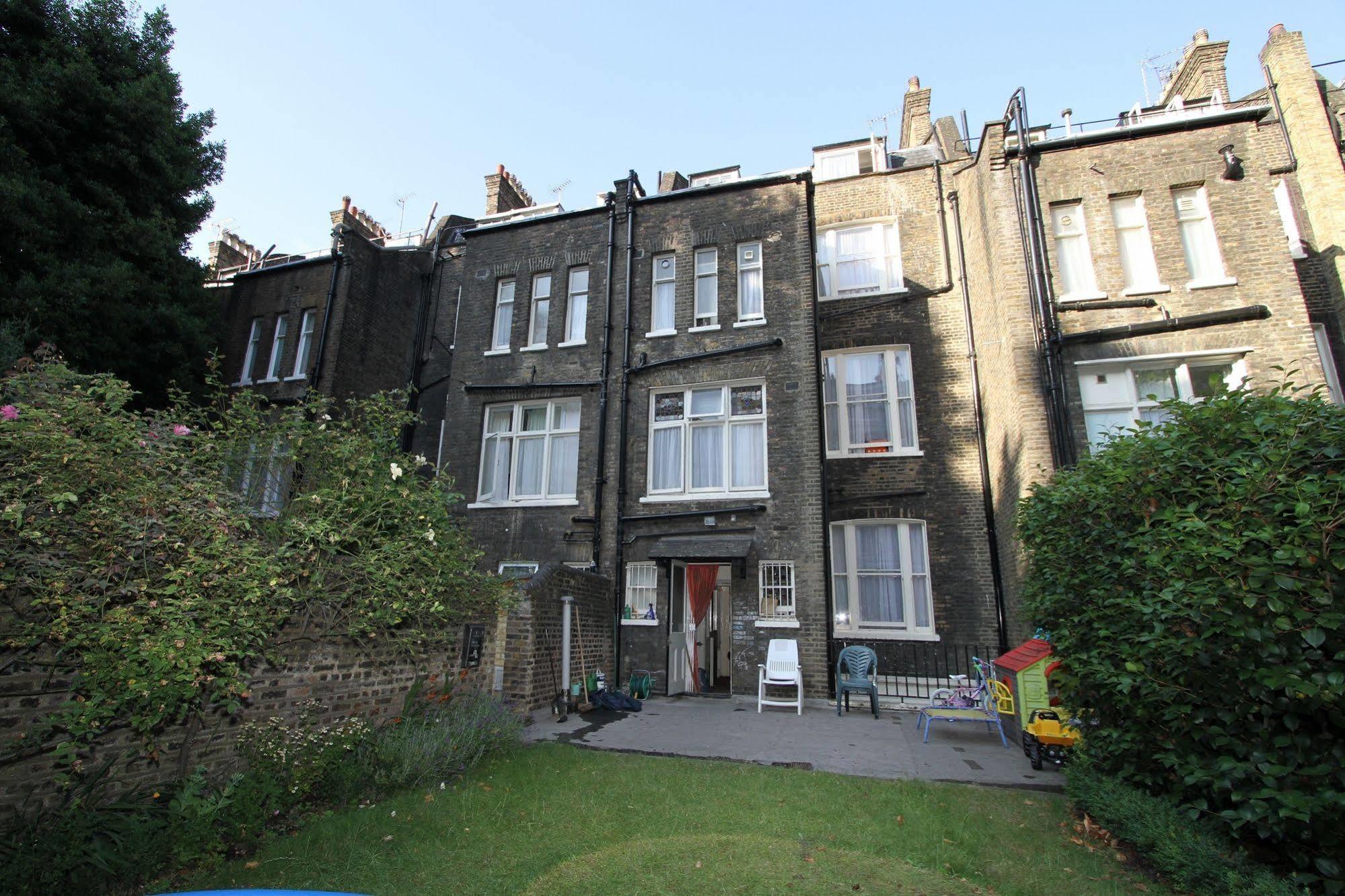Ridgemount Hotel London