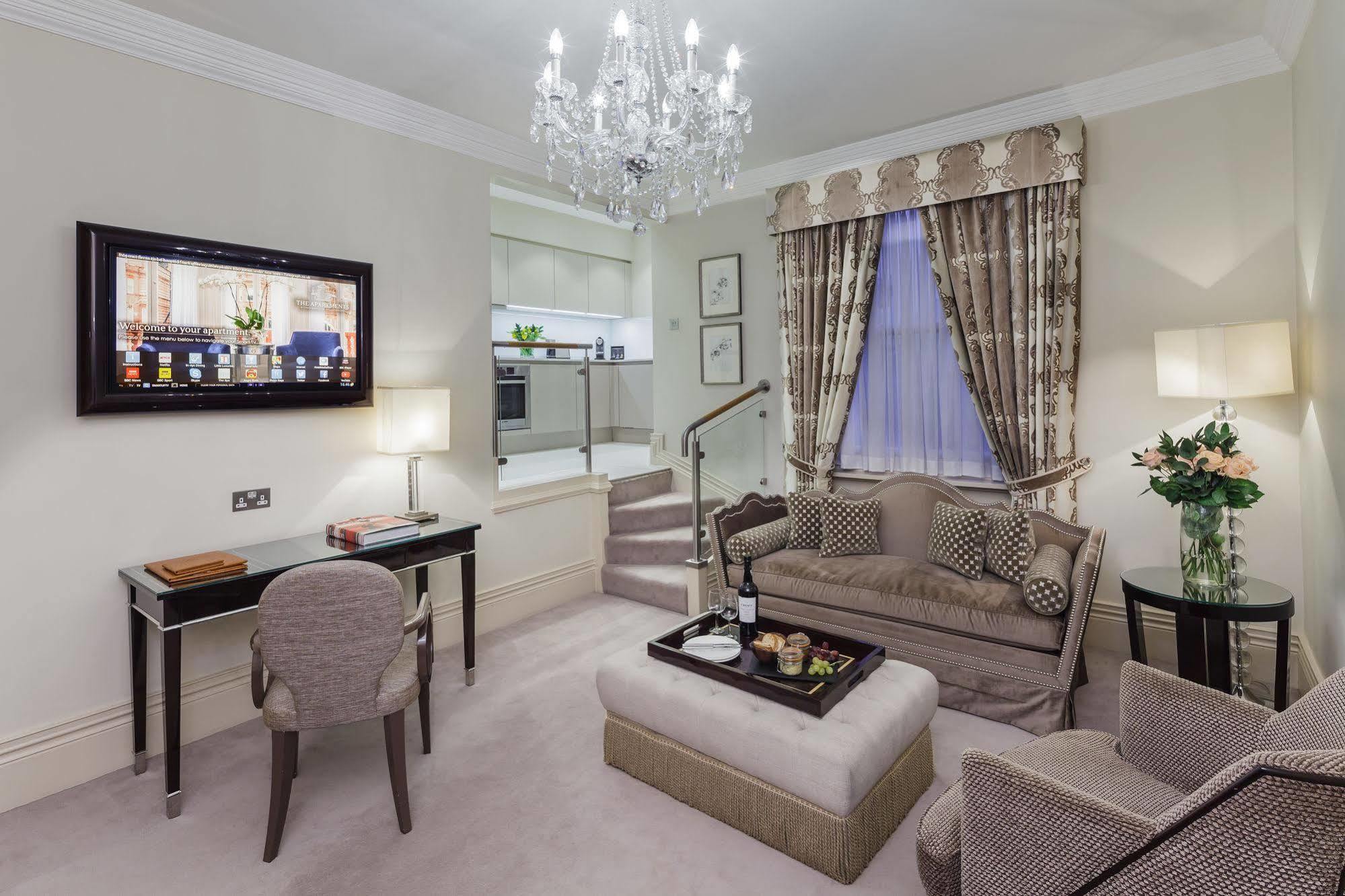Apartment The By The Sloane Club