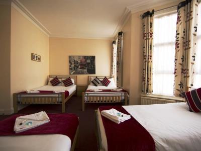 Hotell Royal By Saba 3*