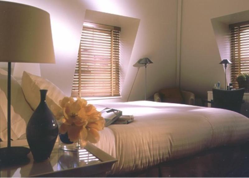 Kensington House 4*