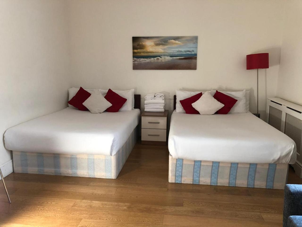Courtfield Gardens Apartment *