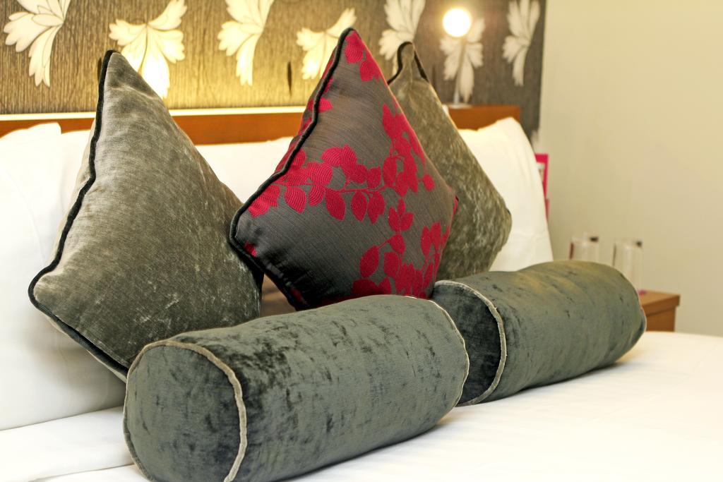 The Memoir Club, Formerly Ambassador Bloomsbury Hotel 4*