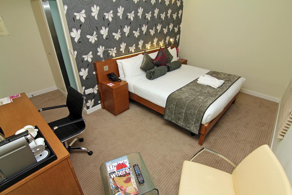 The Memoir Club, Formerly Ambassador Bloomsbury Hotel London
