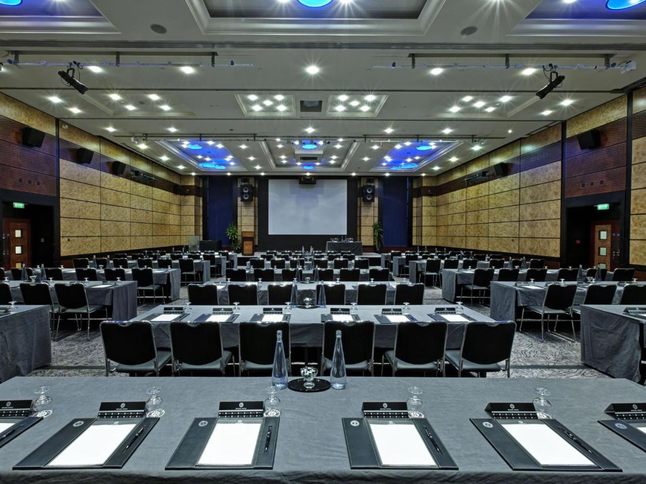 Hotel Leonardo Royal - Tower Of 4*