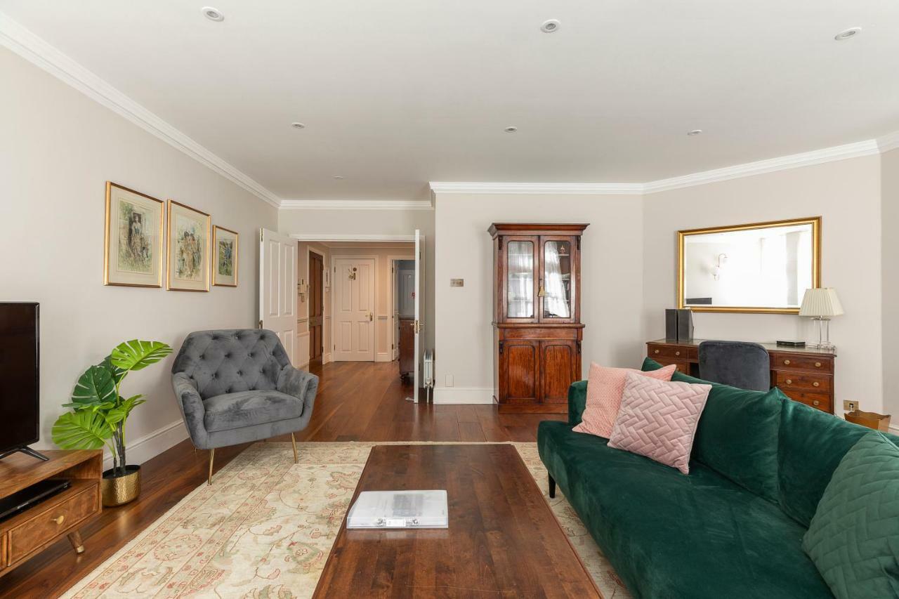 Beautiful In The Heart Of Mayfair Apartment London