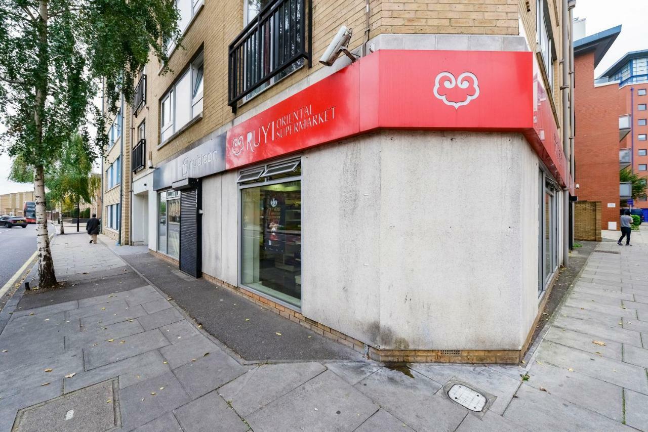 Canary Wharf/docklands/excel Spacious Apt E14 Lägenhet *