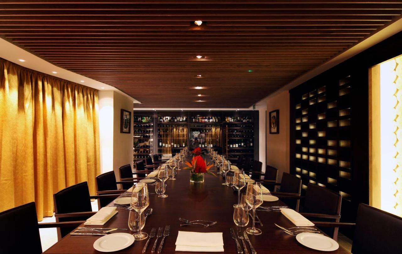 Hotel St. James' Court, A Taj Hotel,