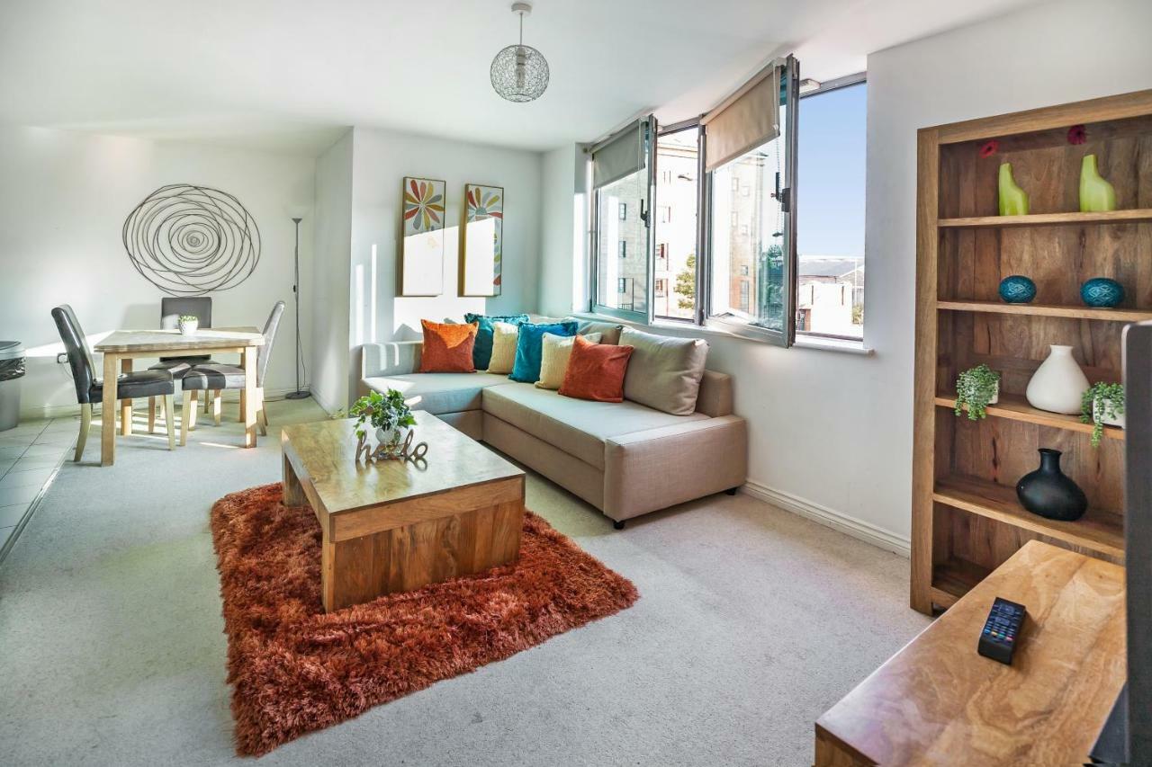 Club Living - Camden Town *
