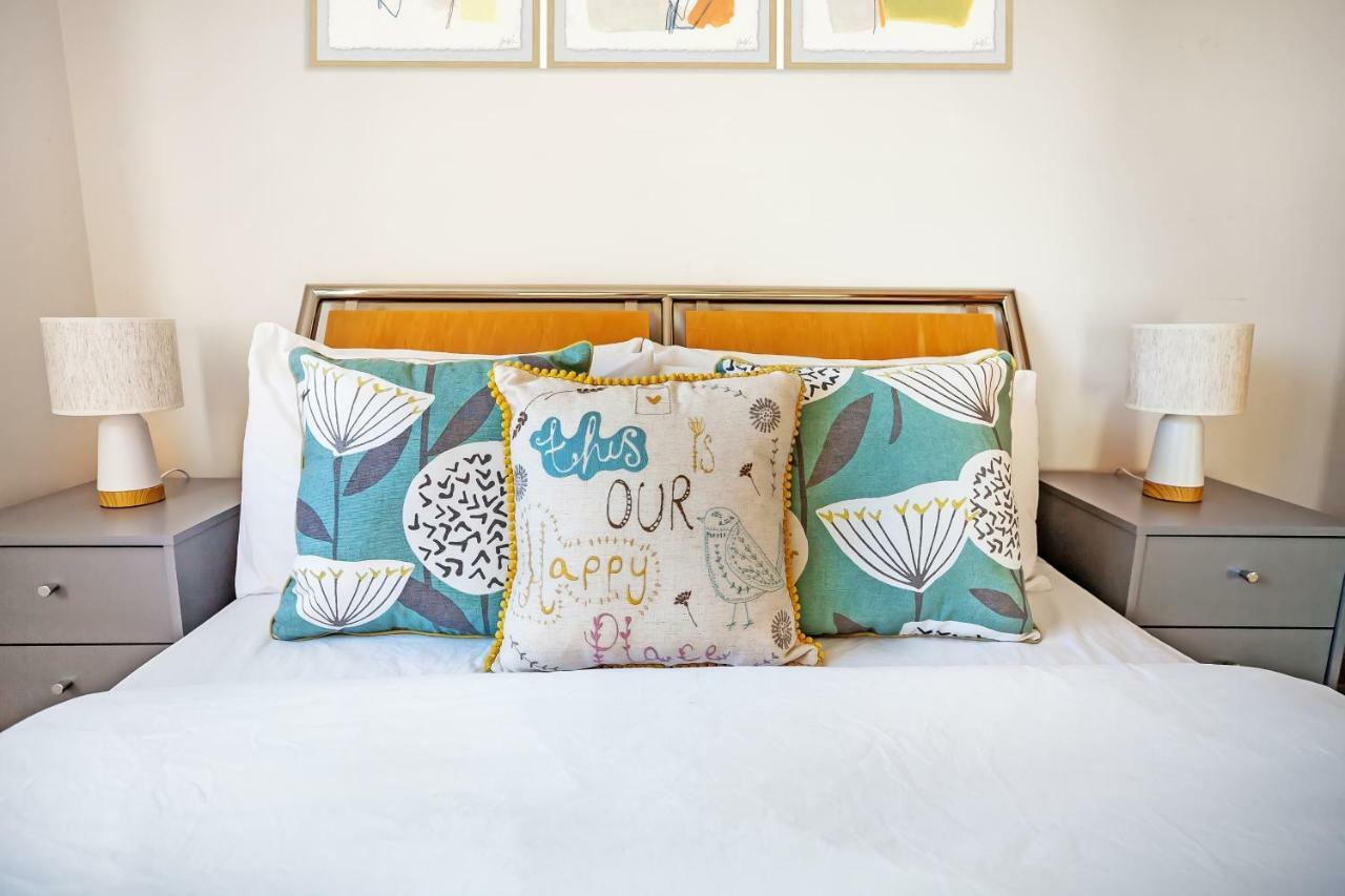 Club Living - Camden Town * London