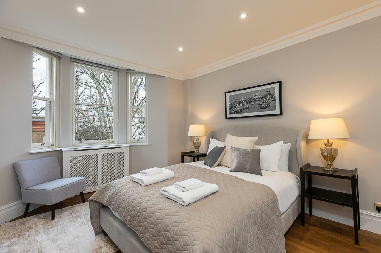 Astonishing Flats Near Mayfair & Piccadilly Circus * London
