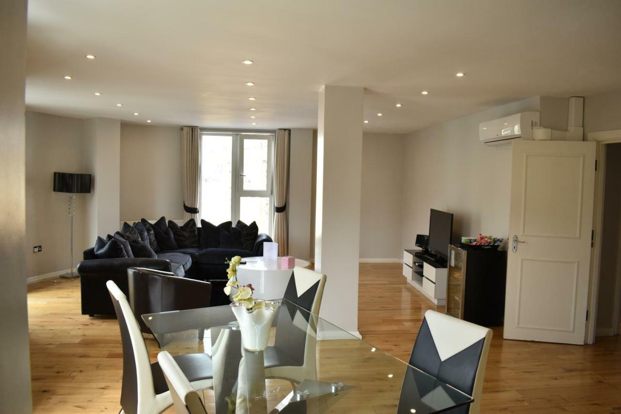 Apartment Lr - Battersea Park London