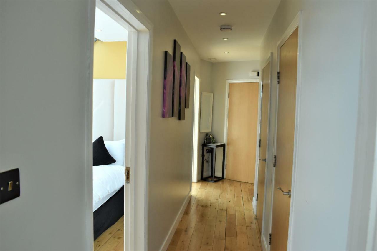 Lr - Battersea Park Apartment *