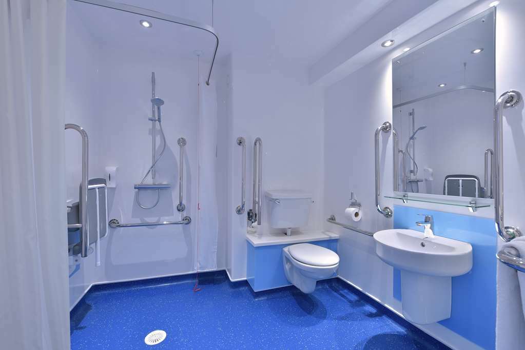 Travelodge Tower Bridge 3* London