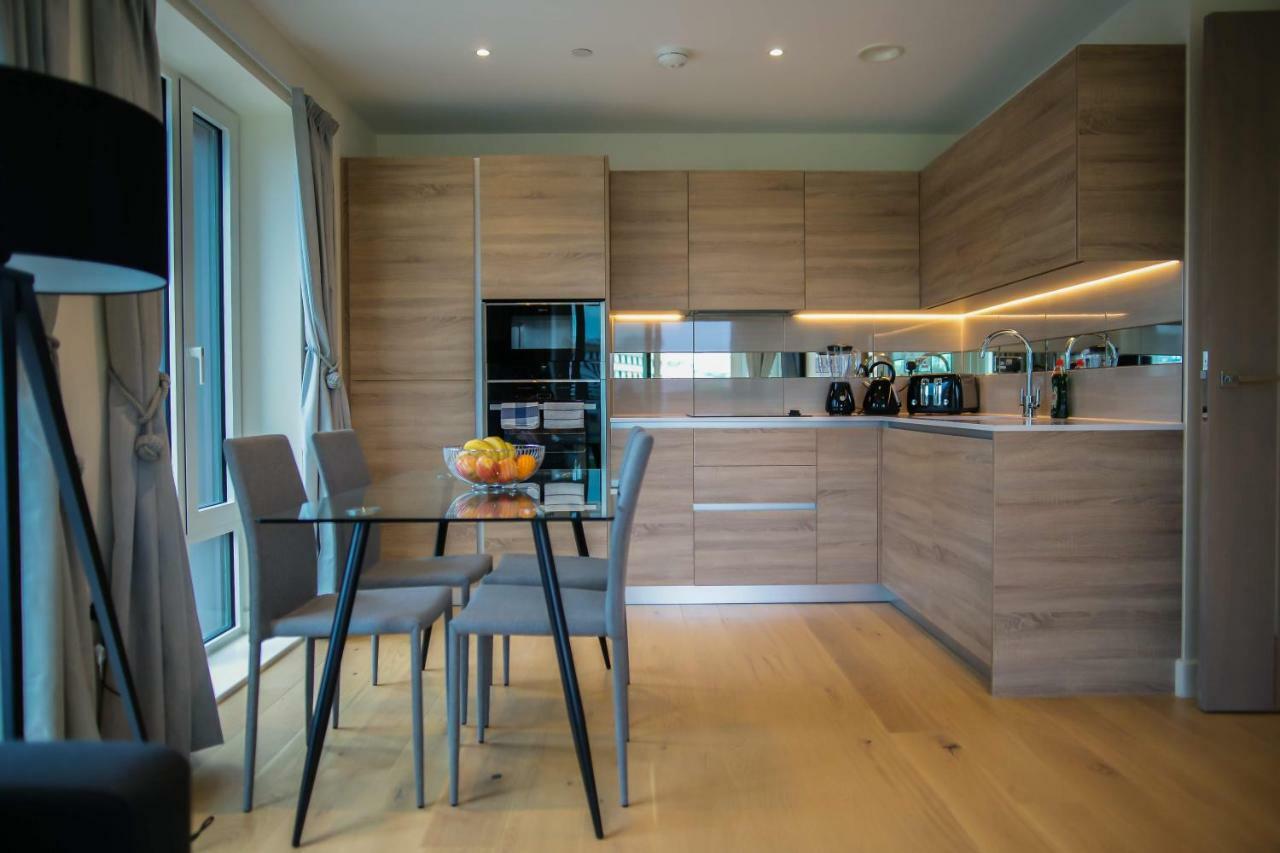 Apartment Thames View 2 Bed With Balcony