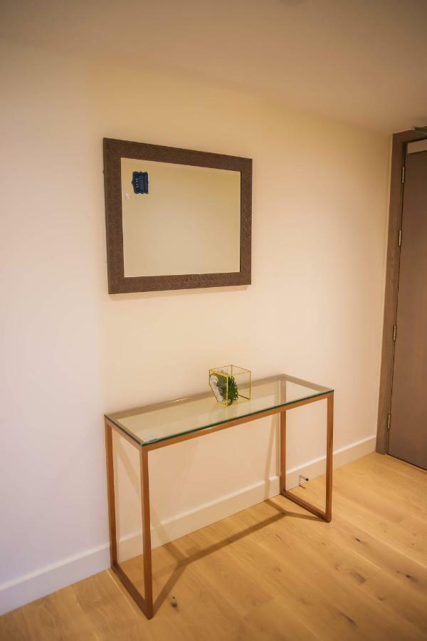 Apartment Thames View 2 Bed With Balcony