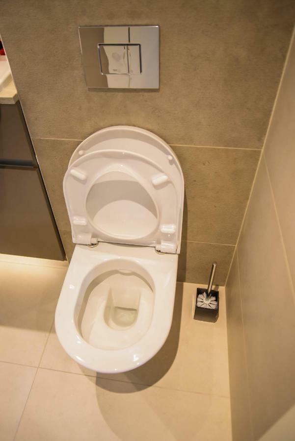 Thames View 2 Bed With Balcony * London
