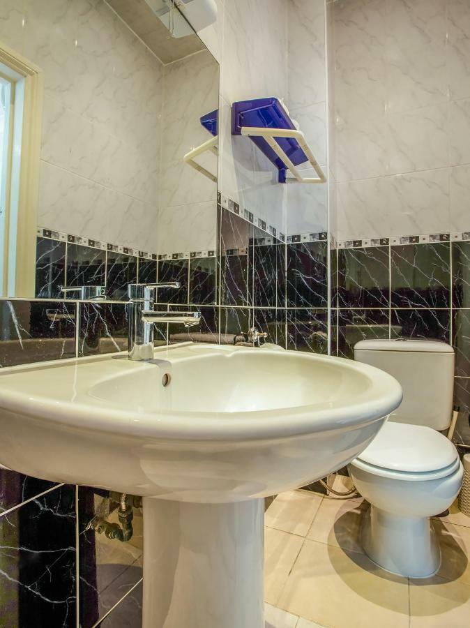 Oyo Lifestyle Golden Maison d'hôtes 3*