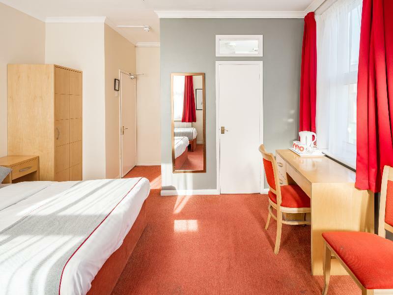 Hotell Bros 3*