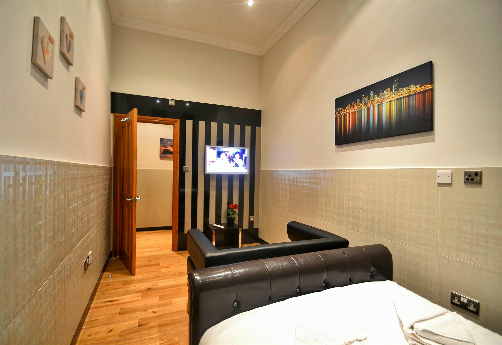 Hyde Park Apartment