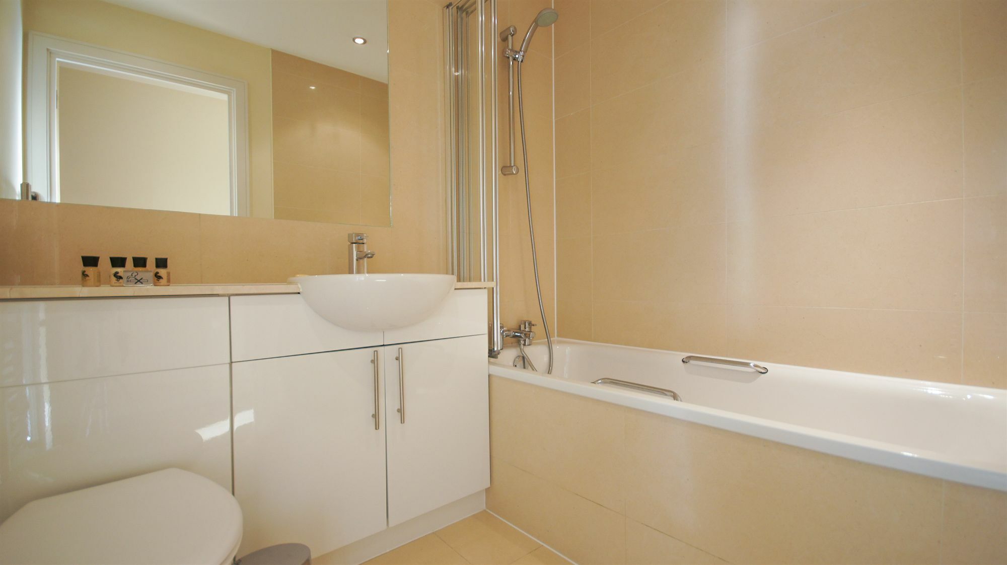 Leilighet Crompton Court