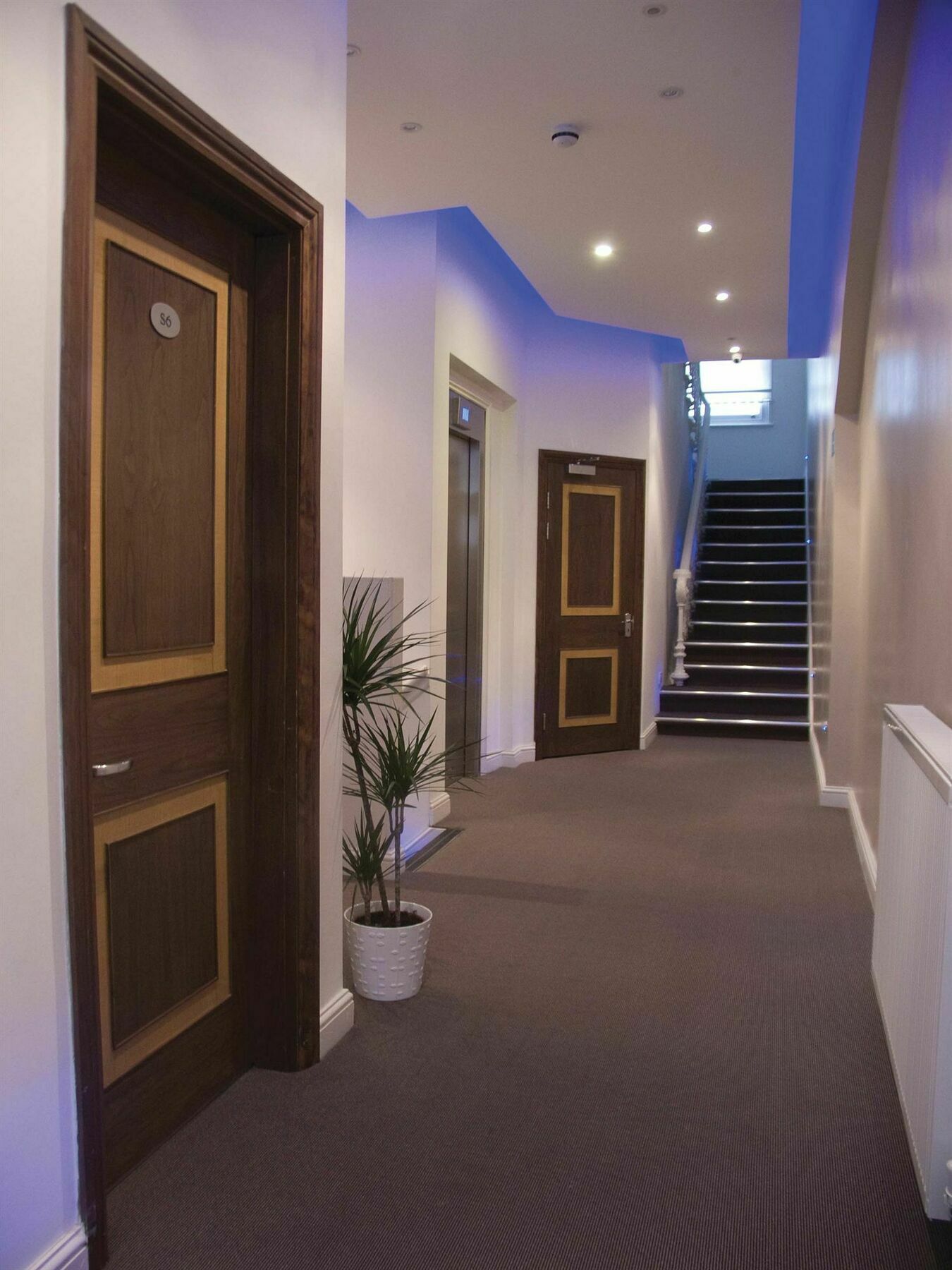 39 Aparthotel