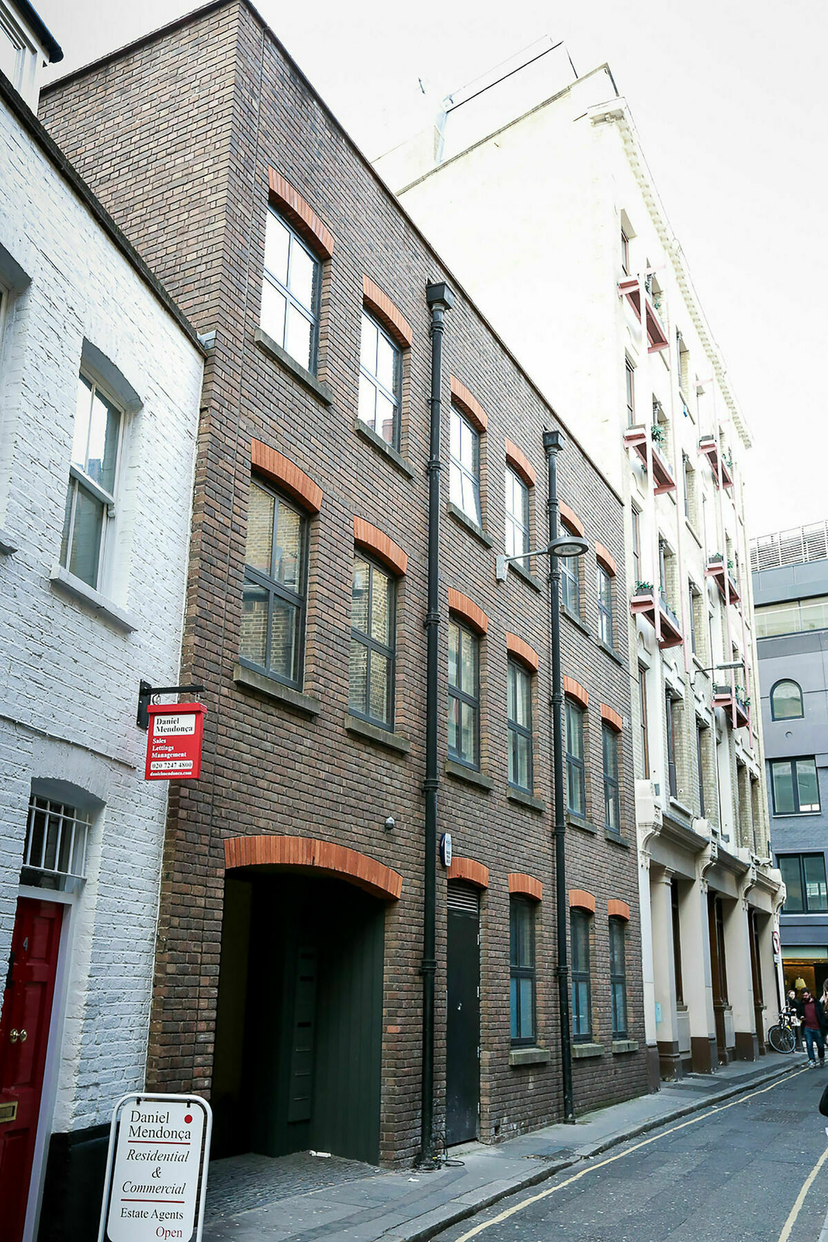 Rojen Liverpool Street Apartment