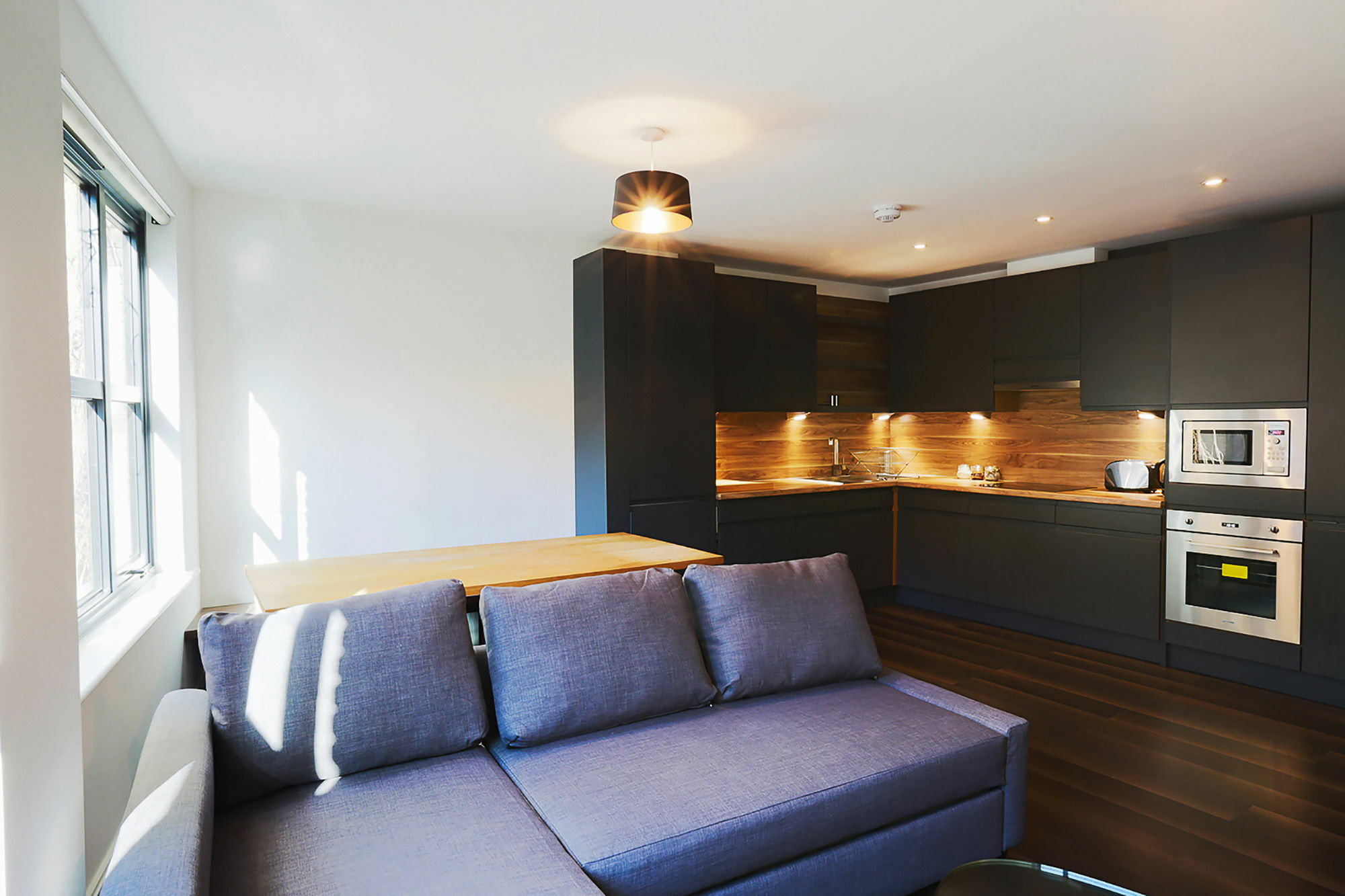 Rojen Liverpool Street Apartment London