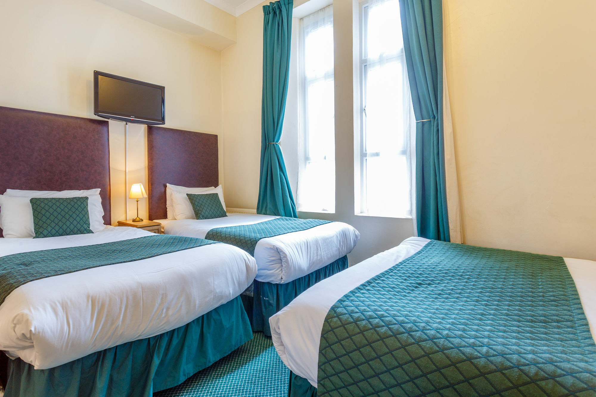 Hotel Town 3*