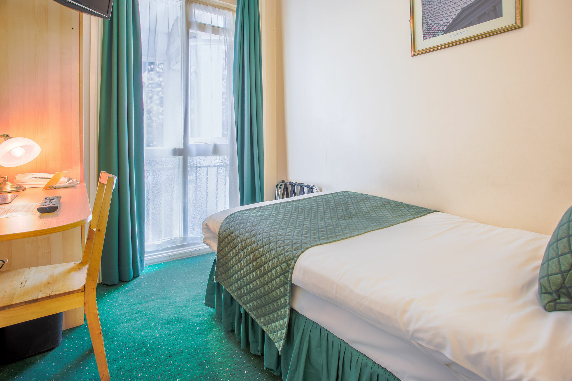 Town Hotel 3*