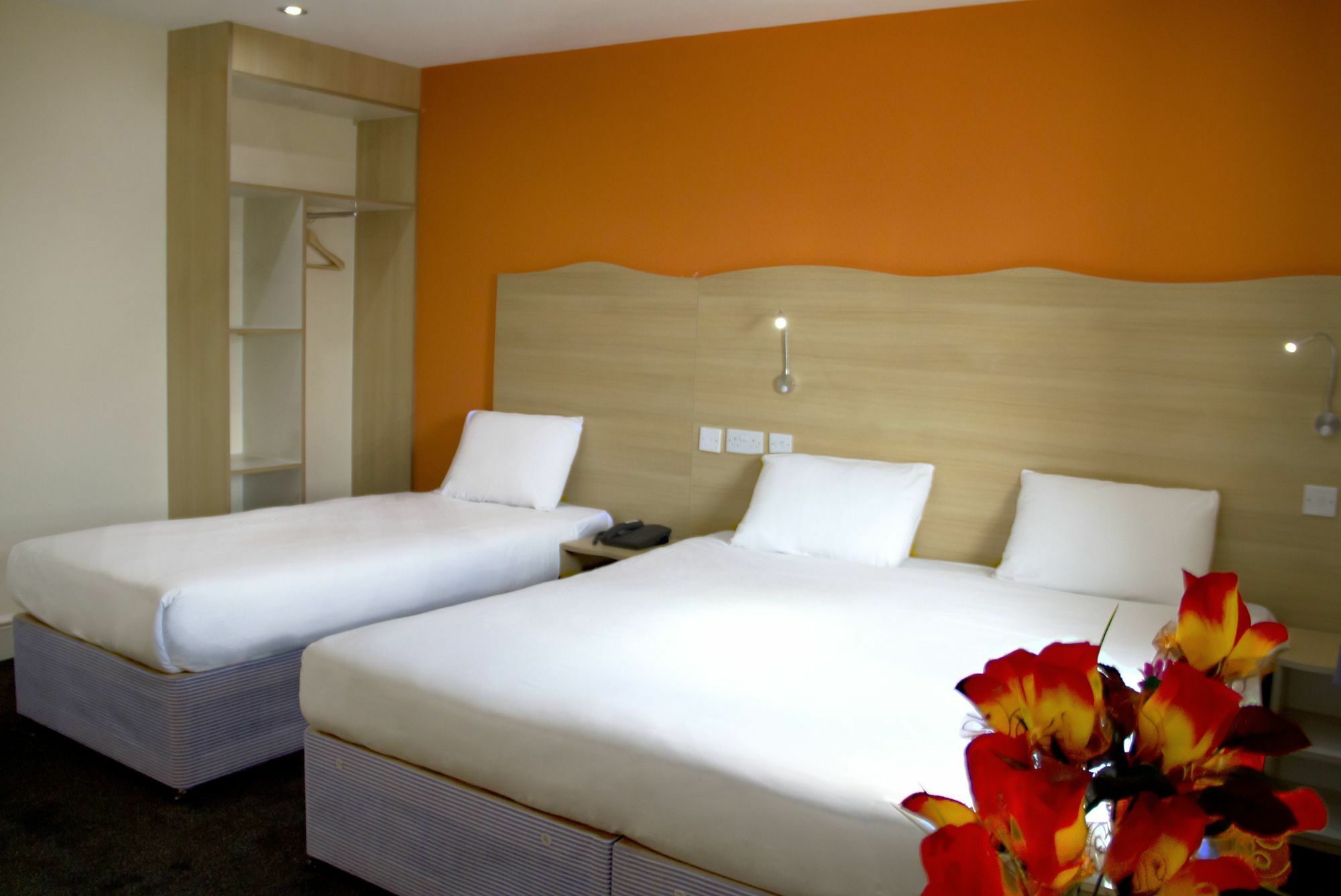 Western Queens Crystal Palace Hotel 3*