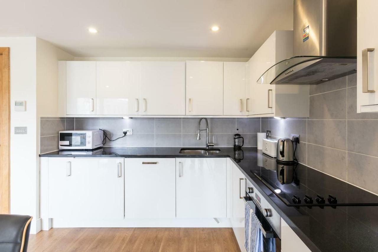 Apartment Modern 2 Bed 2 Bath Hyde Park
