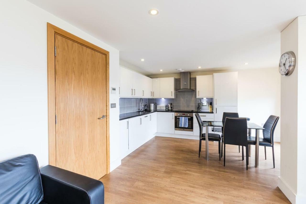 Modern 2 Bed 2 Bath Hyde Park * London