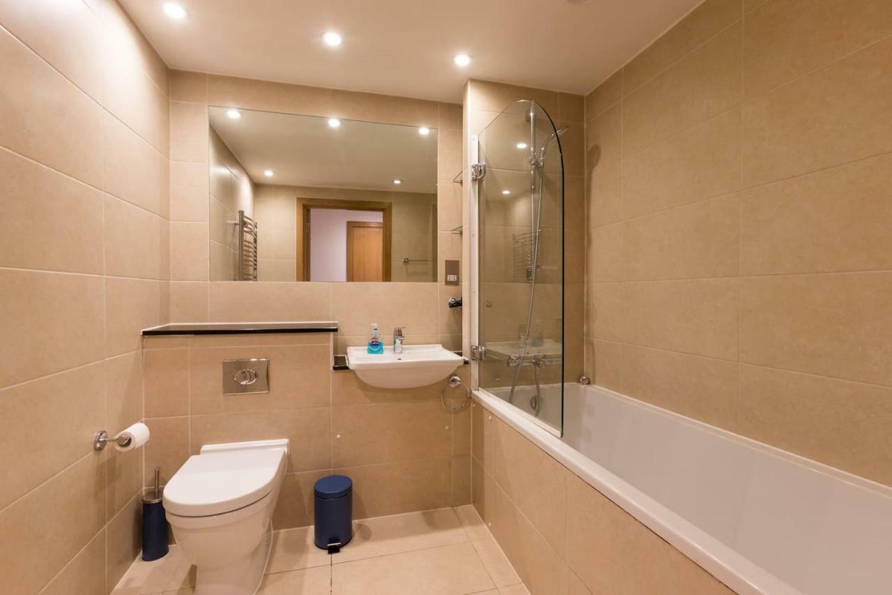 Apartment Modern 2 Bed 2 Bath Hyde Park