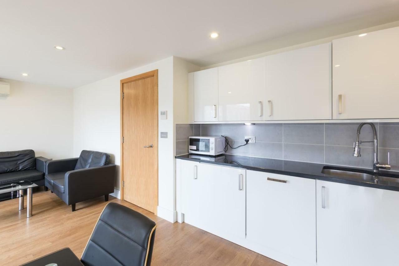Apartment Modern 2 Bed 2 Bath Hyde Park London