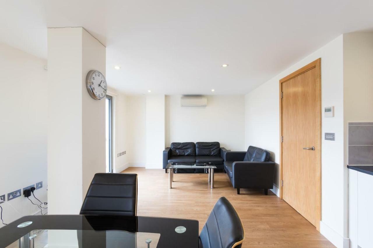Apartment Modern 2 Bed 2 Bath Hyde Park