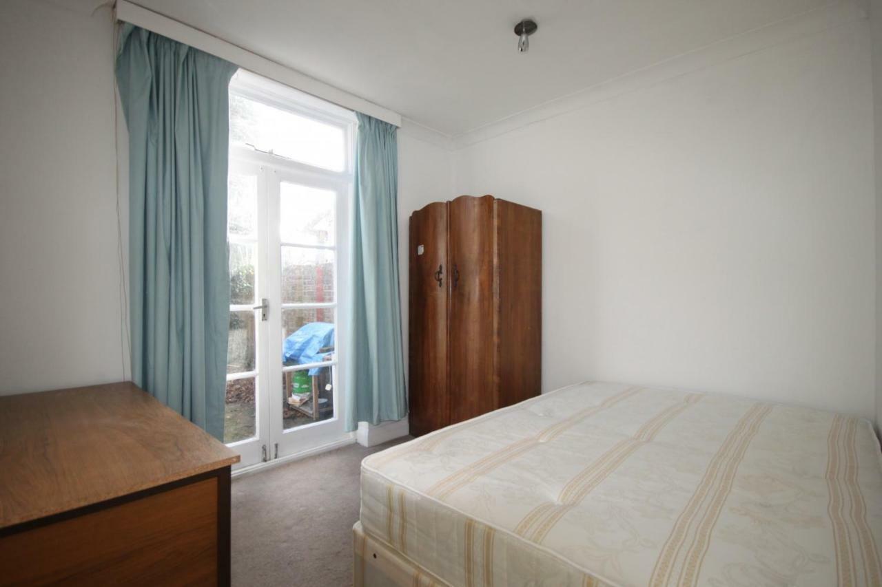 Gasthuis Hill Crescent
