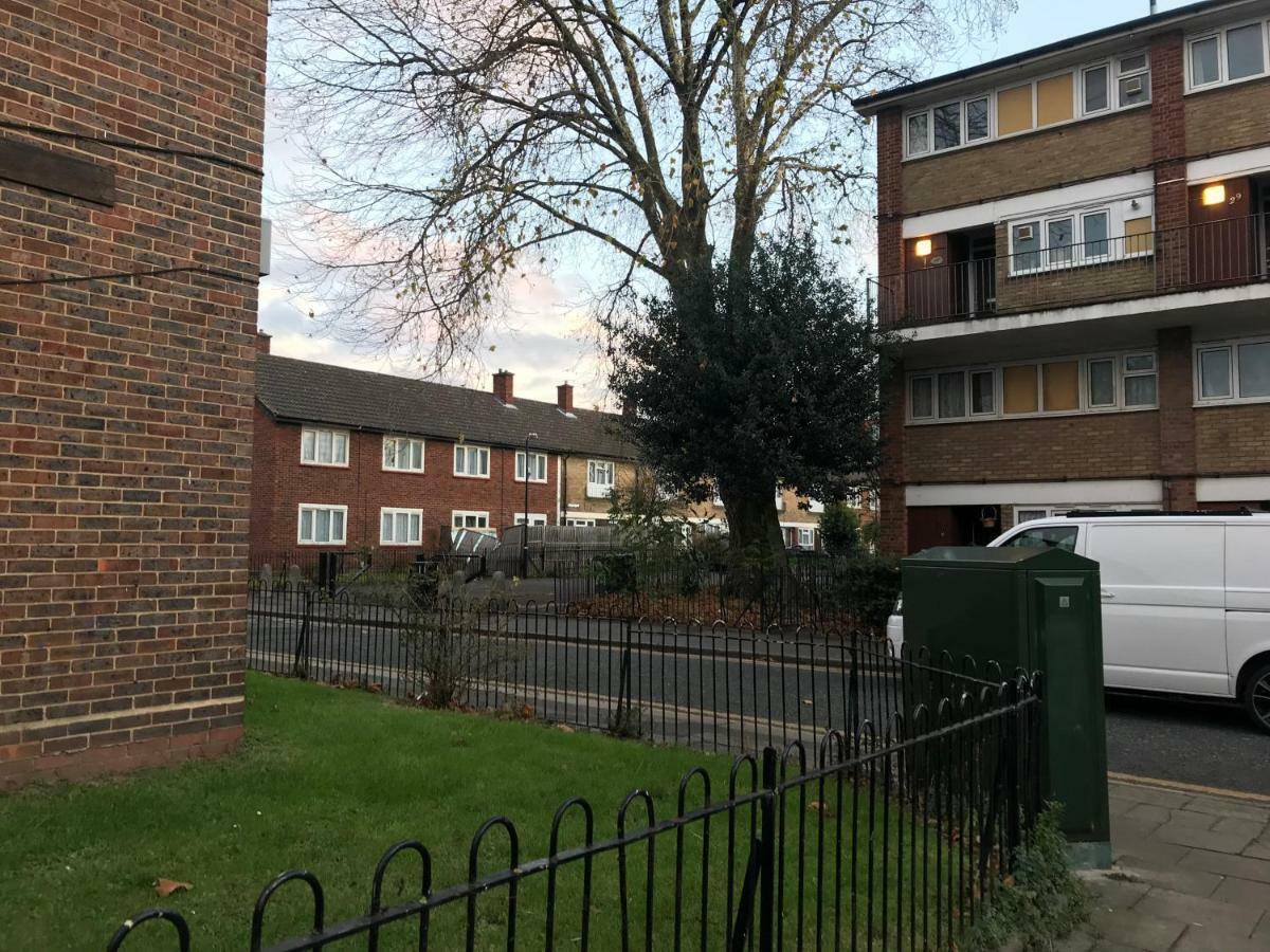Leilighet Cozy In Stratford From 18 Minutes To *
