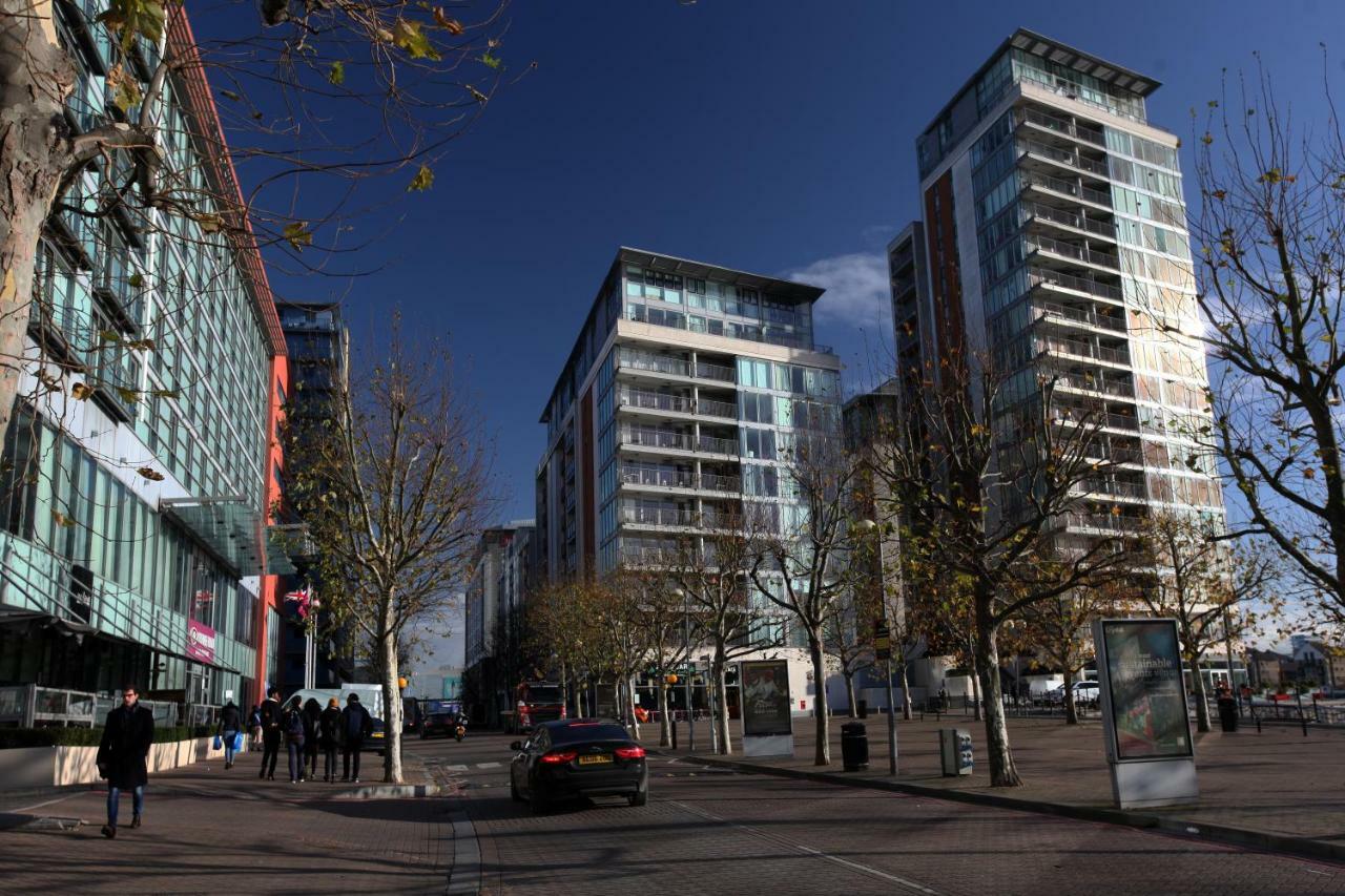 Oxygen With Balcony And Thames River View Near Excel - Royal Victoria Apartment *