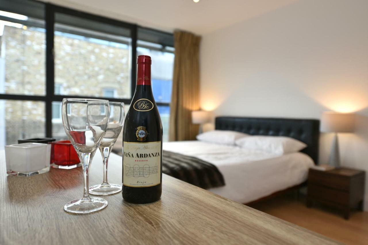 Modern & Peaceful Flat 2 Mins To Tube * Londen